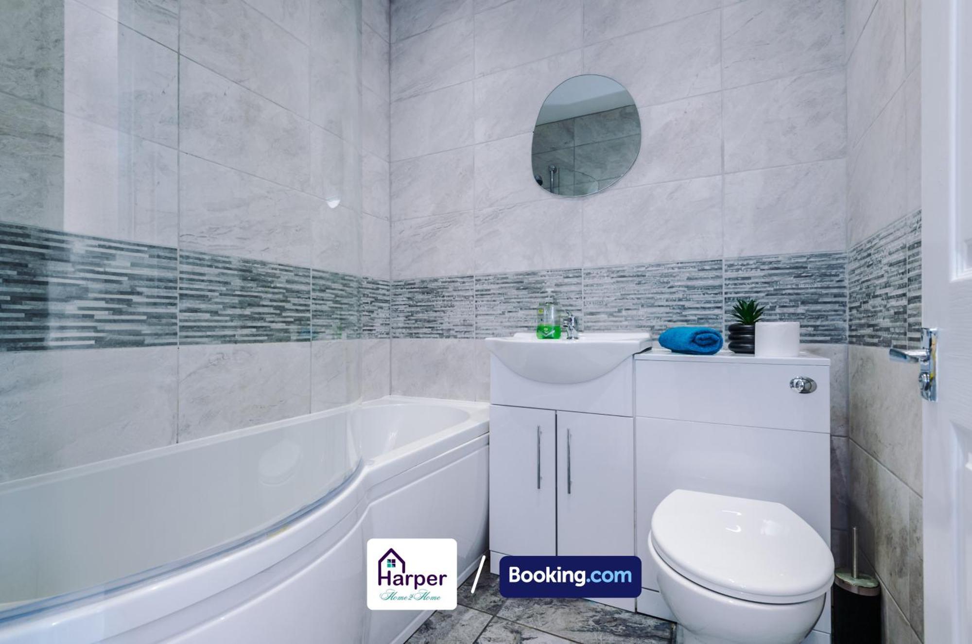Spacious Detached Bungalow By Harperletting Short Lets & Serviced Accommodation Buckely With Pool Table & Driveway Buckley Luaran gambar