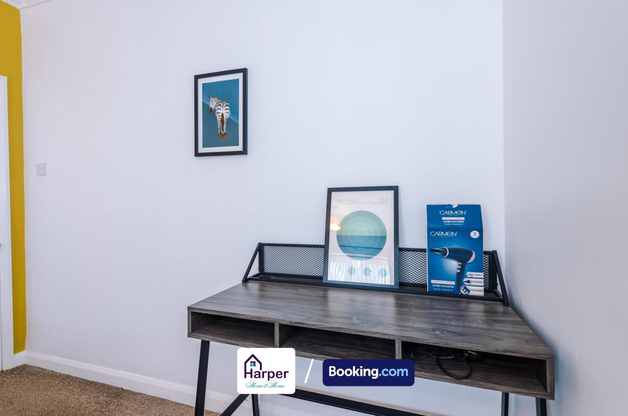 Spacious Detached Bungalow By Harperletting Short Lets & Serviced Accommodation Buckely With Pool Table & Driveway Buckley Luaran gambar