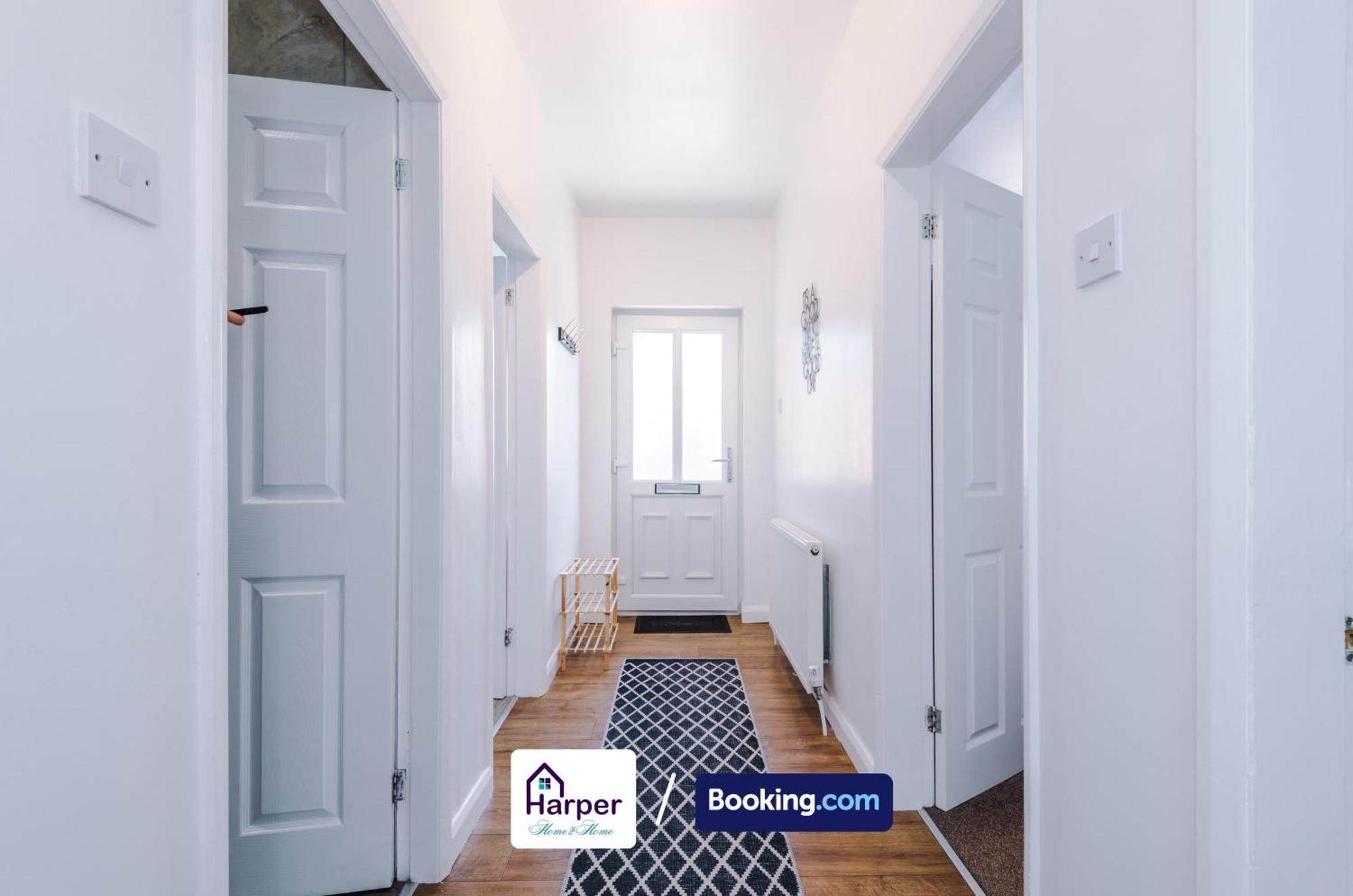 Spacious Detached Bungalow By Harperletting Short Lets & Serviced Accommodation Buckely With Pool Table & Driveway Buckley Luaran gambar