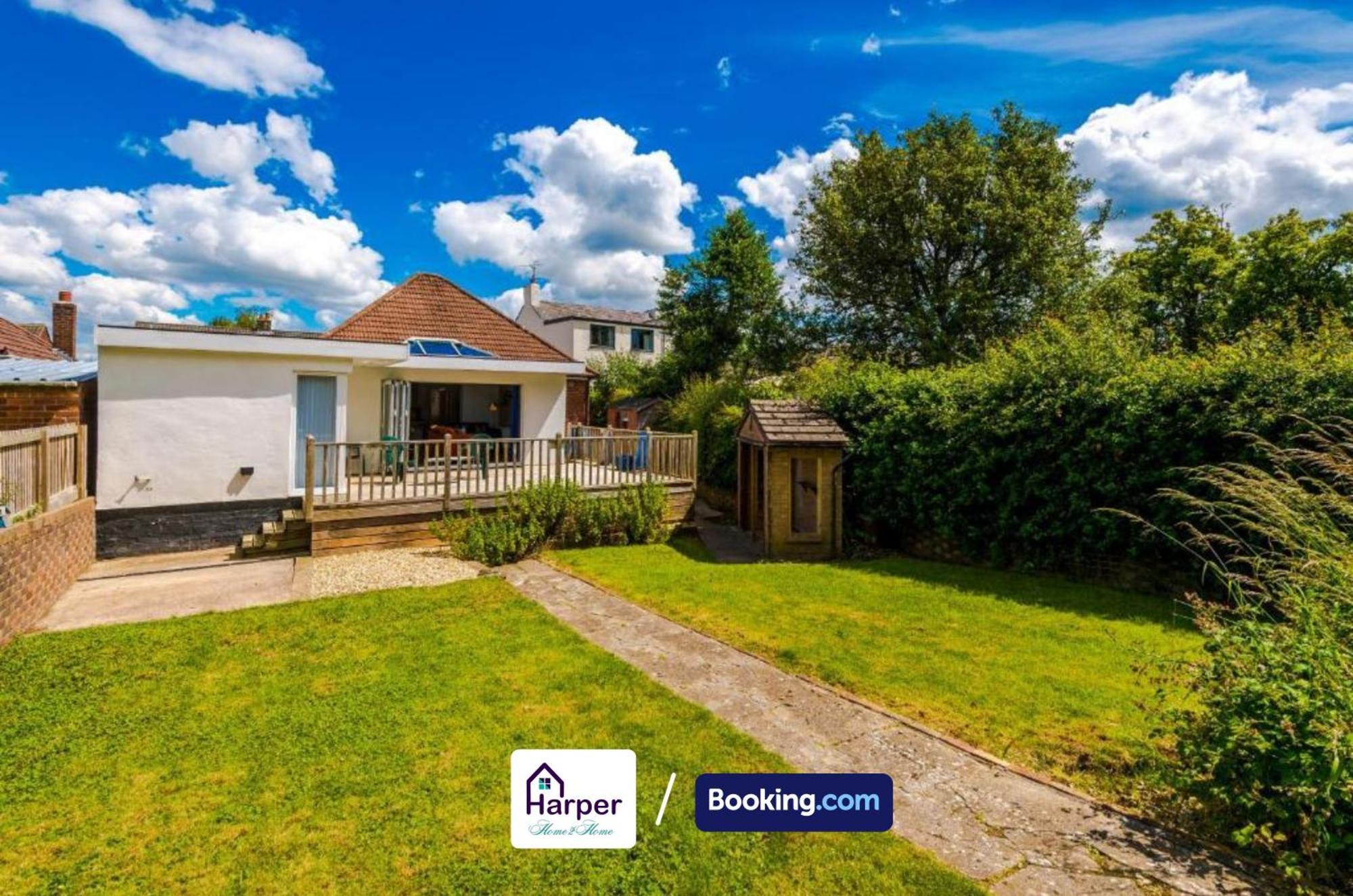 Spacious Detached Bungalow By Harperletting Short Lets & Serviced Accommodation Buckely With Pool Table & Driveway Buckley Luaran gambar